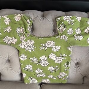 Elegant Floral Green Statement Sleeves Knit Blouse